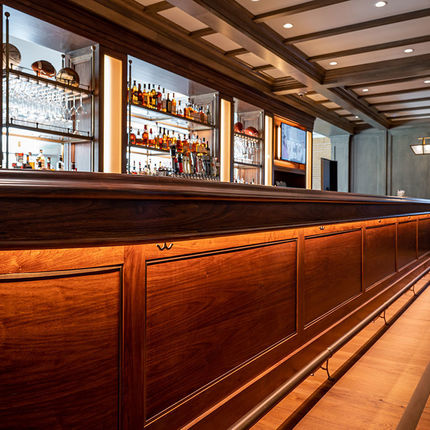 The bar inside of Rohr's. (Photo by Matt Cashore/University of Notre Dame)